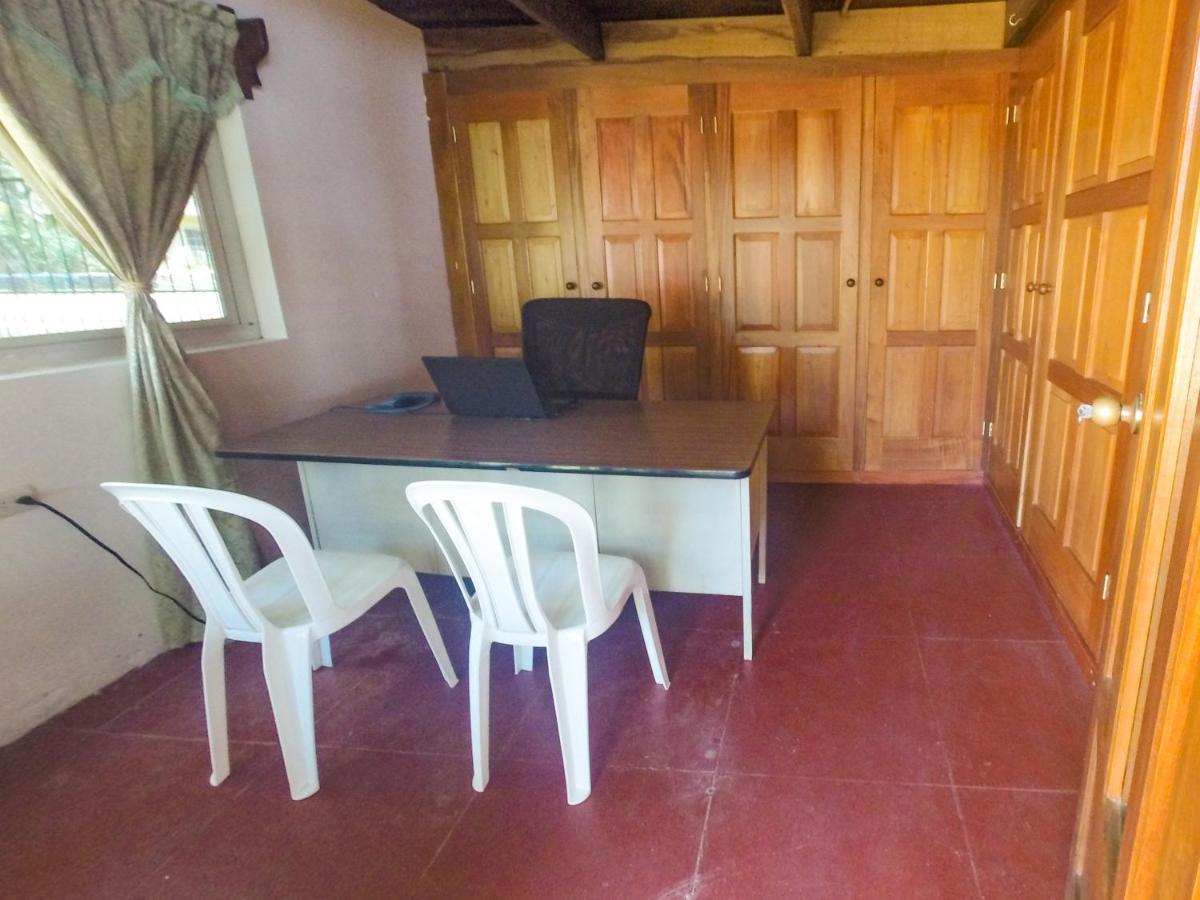 Chalet Castillo El Estor 외부 사진