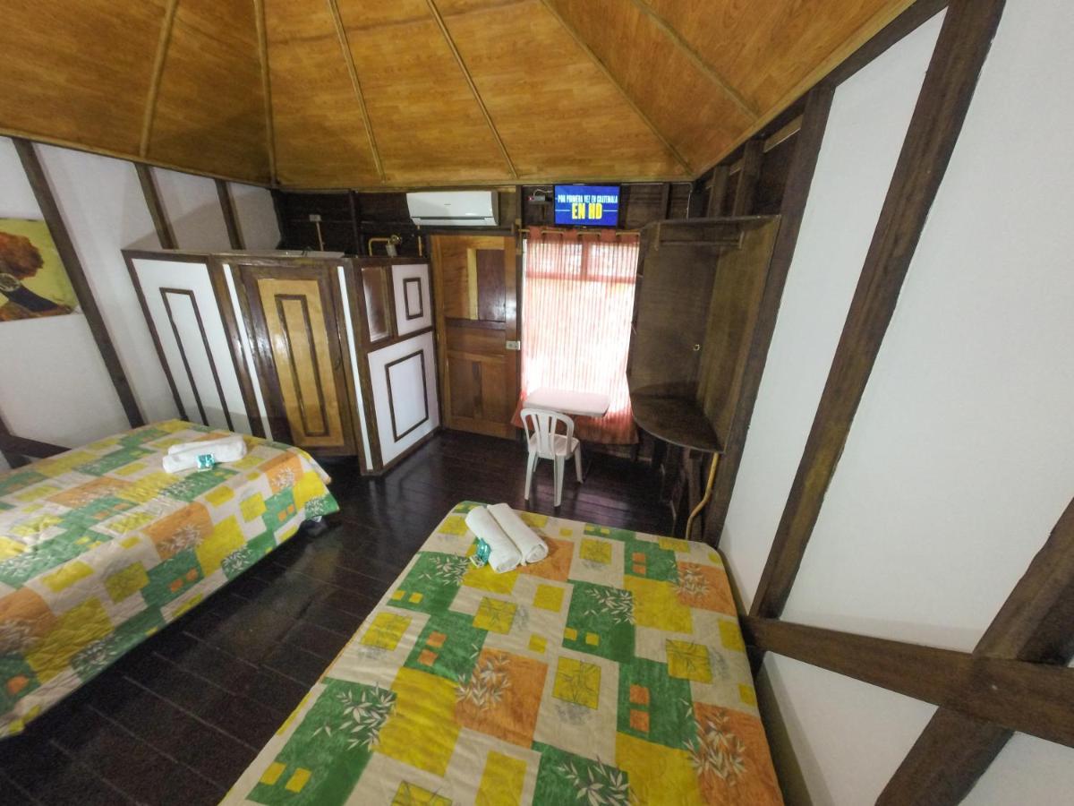 Chalet Castillo El Estor 외부 사진