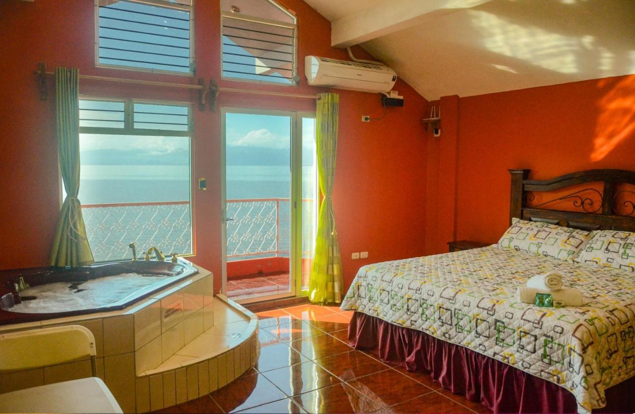 Chalet Castillo El Estor 외부 사진